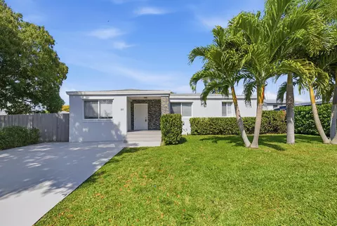 233 NW 6th Ave, Boynton Beach, FL 33435