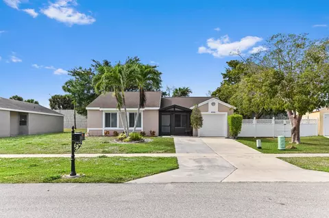 9969 Robins Nest Rd, Boca Raton, FL 33496