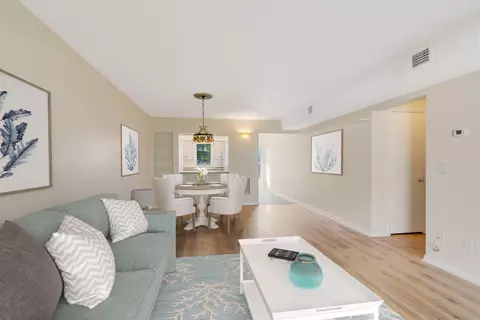 677 Royal Palm Blvd #6, Vero Beach, FL 32960