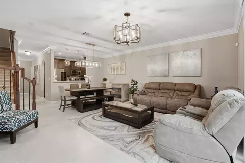 5763 Monterra Club Dr, Lake Worth, FL 33463