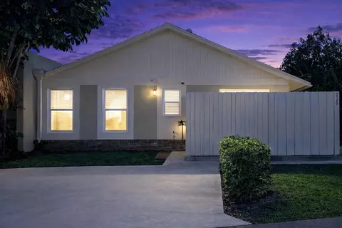 226 SE 1st Cir, Boynton Beach, FL 33435