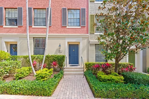 656 Fern St, West Palm Beach, FL 33401