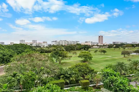 200 SE Mizner Blvd #707, Boca Raton, FL 33432