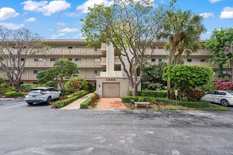 6585 Kensington Ln #204, Delray Beach, FL 33446