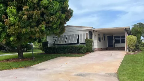 7761 SE Shenandoah Dr, Hobe Sound, FL 33455
