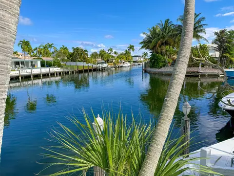 4740 NE 22nd Ave, Lighthouse Point, FL 33064