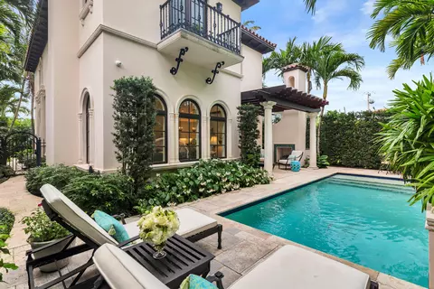 261 Seminole Ave, Palm Beach, FL 33480