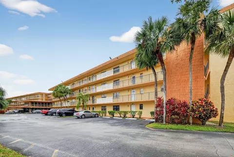9273 SW 8th St #311, Boca Raton, FL 33428