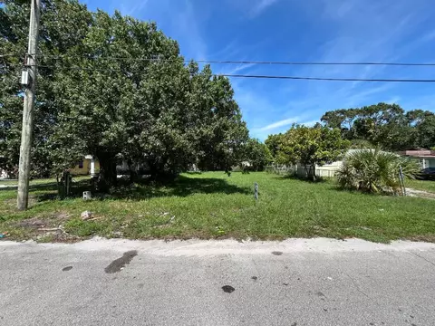 312 N 18th St, Fort Pierce, FL 34950