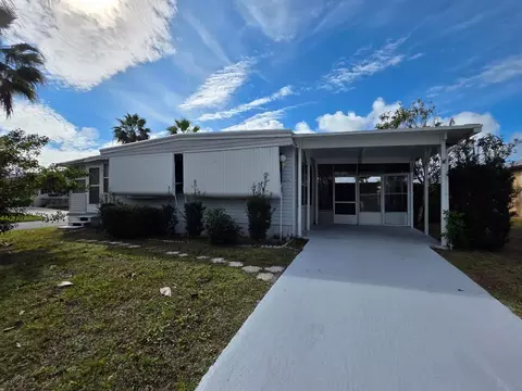 36 Grande Vista Way, Port Saint Lucie, FL 34952