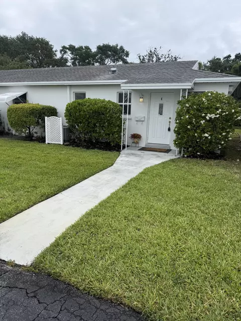 10084 Meridian Way N #4, Palm Beach Gardens, FL 33410
