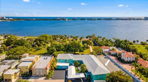 421 S Lakeside Dr #10, Lake Worth Beach, FL 33460