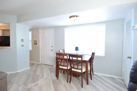 Dining - 3272 SE Aster Ln #G249, Stuart, FL 34994 photo 1 of 1