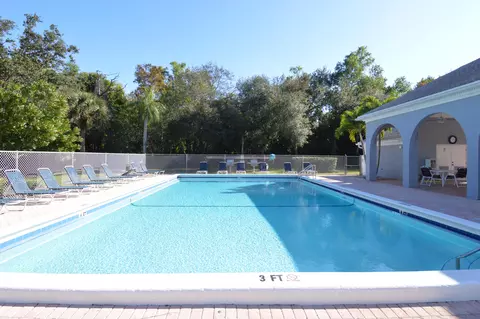 Exterior - 3272 SE Aster Ln #G249, Stuart, FL 34994 photo 7 of 8
