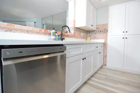 Kitchen - 3272 SE Aster Ln #G249, Stuart, FL 34994 photo 2 of 6