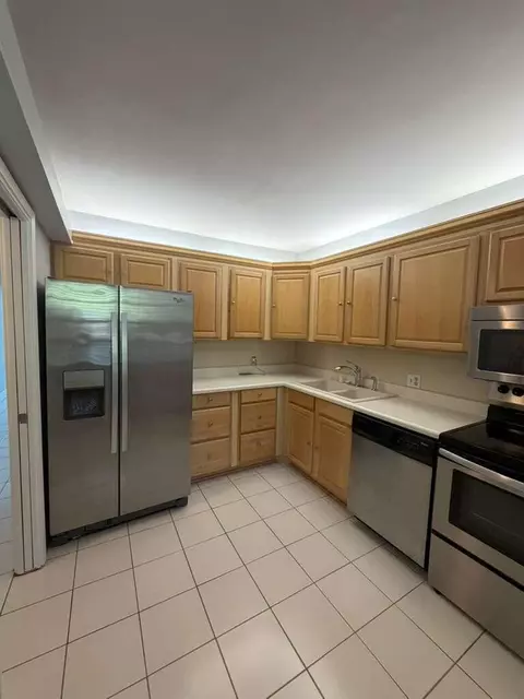Kitchen - 2601 S Course Dr #203, Pompano Beach, FL 33069 photo 2 of 4