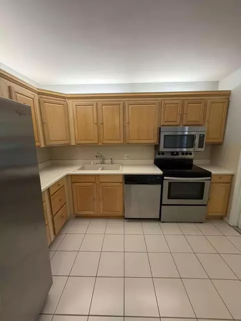 Kitchen - 2601 S Course Dr #203, Pompano Beach, FL 33069 photo 1 of 4