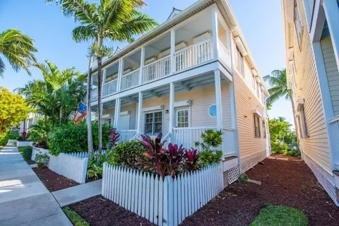 7073 Hawks Cay Blvd, Duck Key, FL 33050
