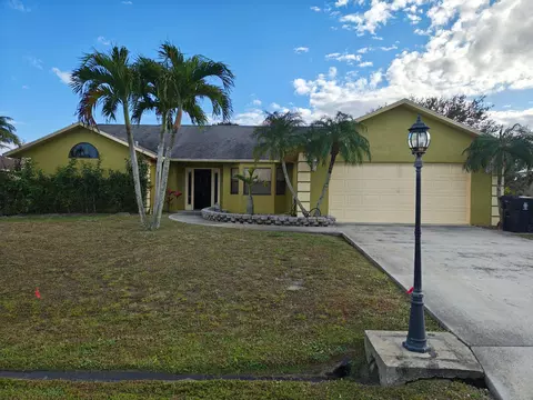 222 SW Fairchild Ave, Port Saint Lucie, FL 34984