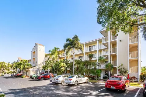 7270 Ashford Pl #107, Delray Beach, FL 33446