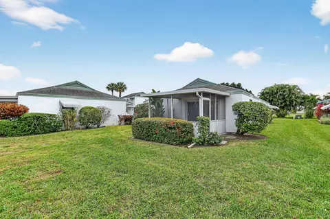 3060 Meridian Way N #8, Palm Beach Gardens, FL 33410