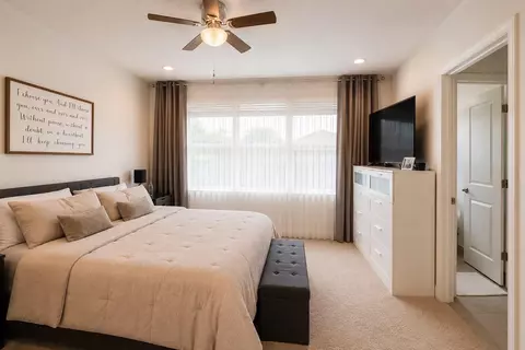 Bedroom - 4330 Lago Dr, Lighthouse Point, FL 33064 photo 2 of 8