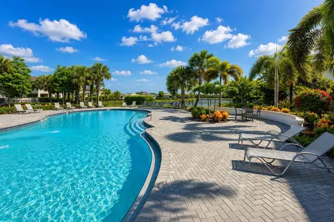 Exterior - 4330 Lago Dr, Lighthouse Point, FL 33064 photo 12 of 12