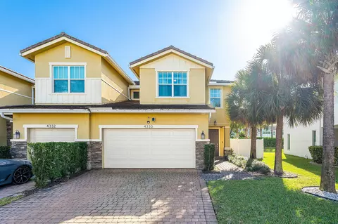 4330 Lago Dr, Lighthouse Point, FL 33064