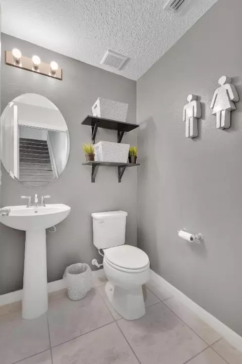 Bath - 5120 Caspian St, Saint Cloud, FL 34771 photo 3 of 3