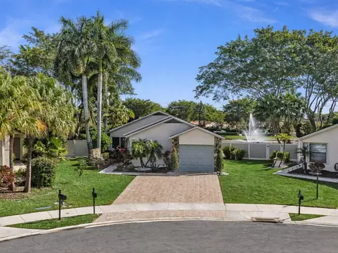 9043 Chatsworth Cascades, Boca Raton, FL 33434