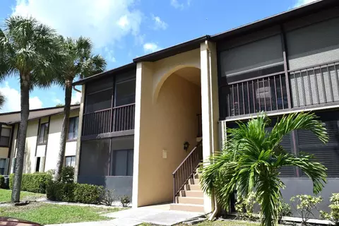 815 Sky Pine Way #C2, Greenacres, FL 33415