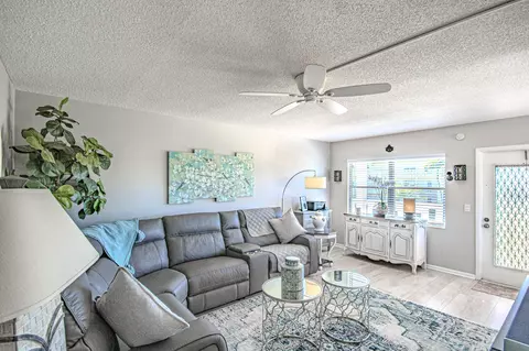 15 Dorset A, Boca Raton, FL 33434