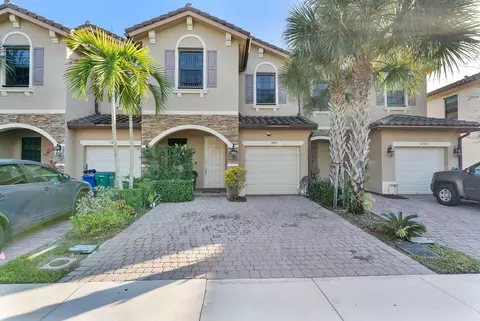 5438 NW 27th St, Margate, FL 33063