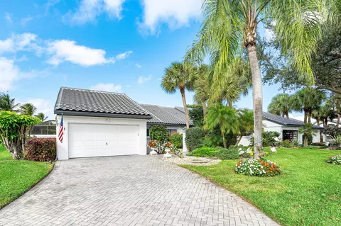 71 Windsor Cir, Boynton Beach, FL 33436