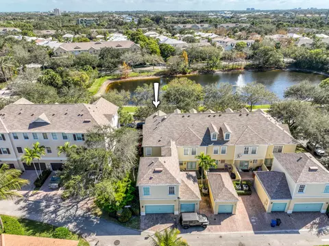 120 W Thatch Palm Cir, Jupiter, FL 33458