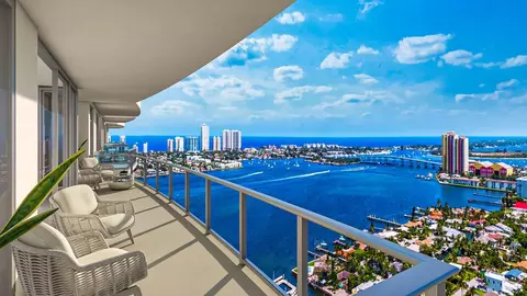 220 Lake Shore Dr #915, Lake Park, FL 33403
