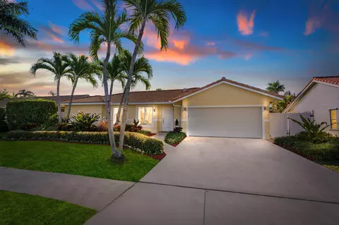 340 N Country Club Blvd, Boca Raton, FL 33487