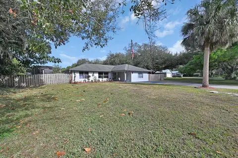 2404 Dade Rd, Fort Pierce, FL 34982