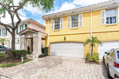 37 Tall Oaks Cir, Tequesta, FL 33469
