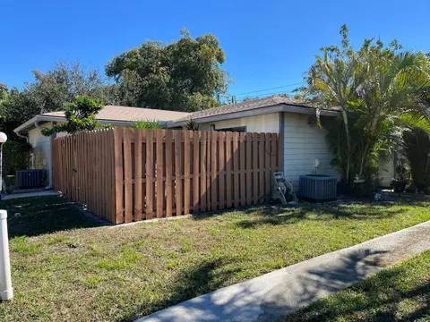 1766 My, West Palm Beach, FL 33417