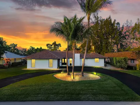 220 Walton Heath Dr, Atlantis, FL 33462