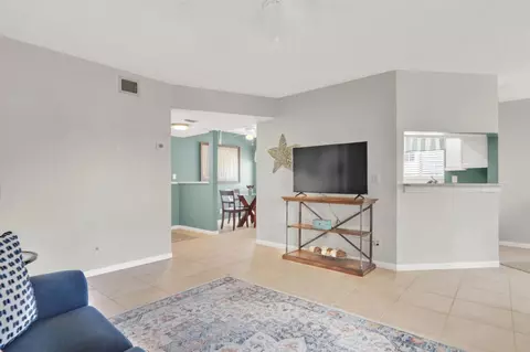 6531 Chasewood #D, Jupiter, FL 33458