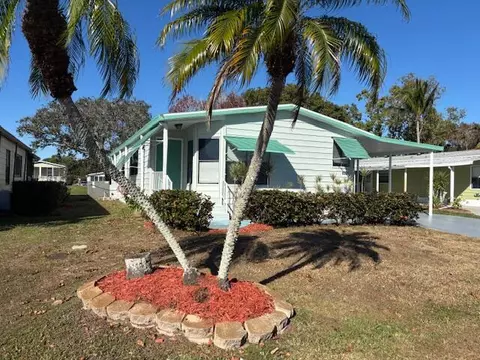 8203 Cinnamon Ln, Port Saint Lucie, FL 34952
