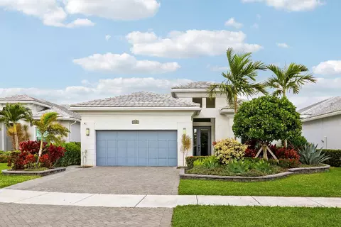 8888 SW Montova Way, Port Saint Lucie, FL 34987