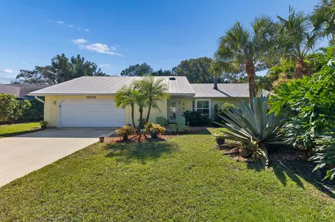 8816 SE May Ter, Hobe Sound, FL 33455