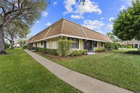 109 Half Moon Cir #C, Jupiter, FL 33458