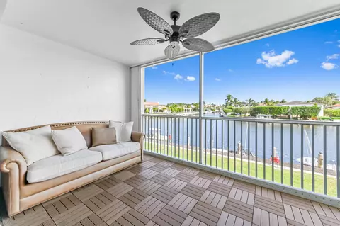 390 N Federal Hwy #202, Deerfield Beach, FL 33441