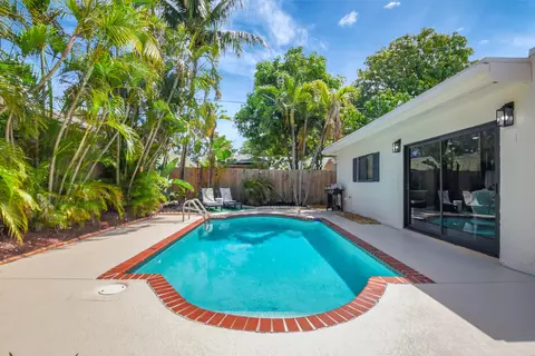 705 Colonial, West Palm Beach, FL 33405