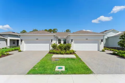 10091 NW Dreamweaver Rd #52, Port Saint Lucie, FL 34987