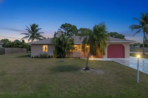 2097 SE Mantua St, Port Saint Lucie, FL 34952